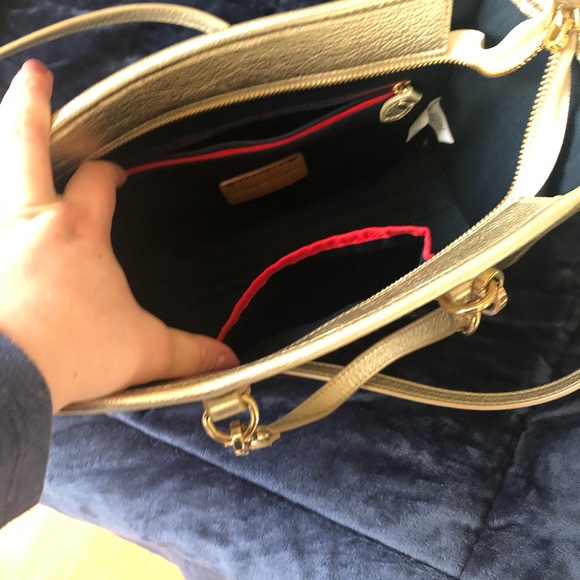 Golden Tommy Hilfiger shoulder bag - Picture 2 of 4